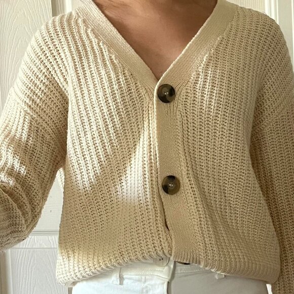 H&M Oversized Cropped Cardigan Sweater Yellow Knit Button Front Women’s Small - Picture 1 of 14
